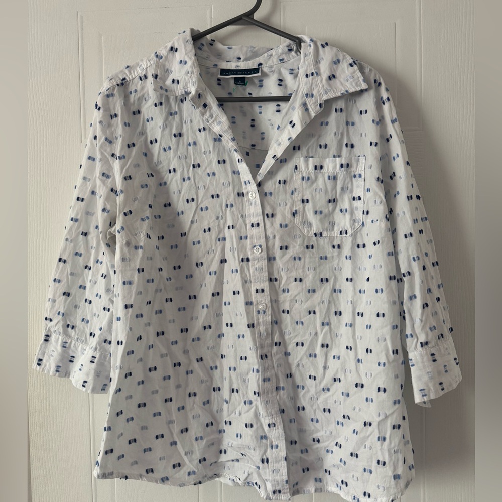 Karen Scott Cotton blue and white  Shirt Size L 100% Cotton